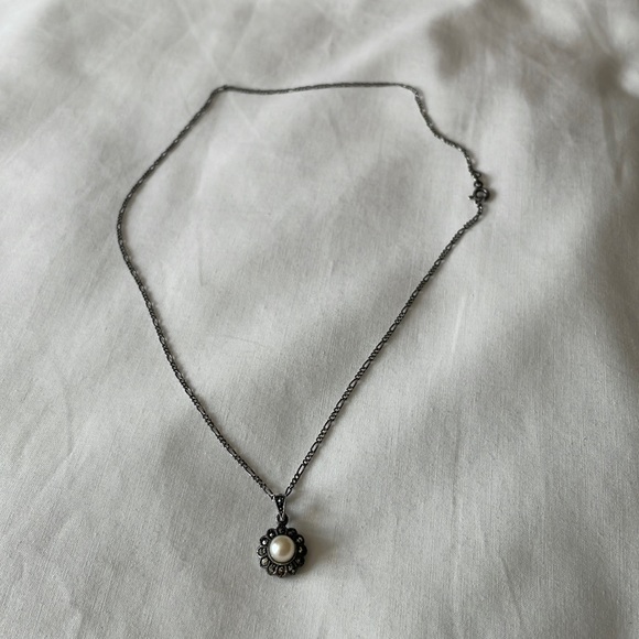 Silver necklace with cultured pearl - Picture 2 of 3